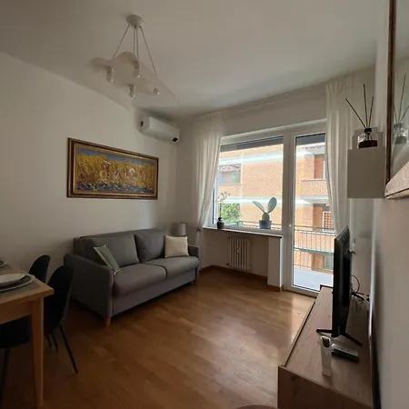 Ponte Milvio Comfort House Apartment *